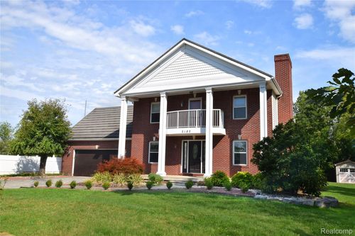 2182 Wiggins Rd, FENTON, MI, 48430-9791 | Card Image