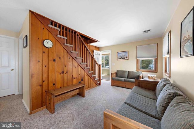 215 W 23 Rd St, House other with 3 bedrooms, 1 bathrooms and null parking in SHIP BOTTOM NJ | Image 8
