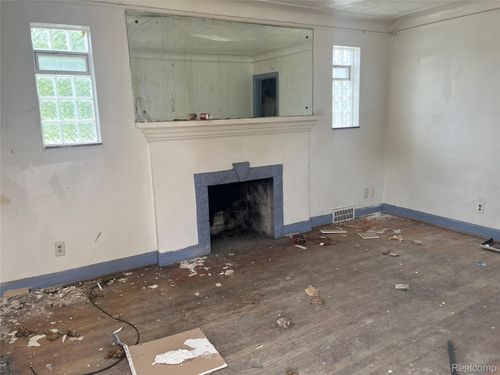 9803 Nottingham Rd, Detroit, MI, 48224-2552 | Card Image