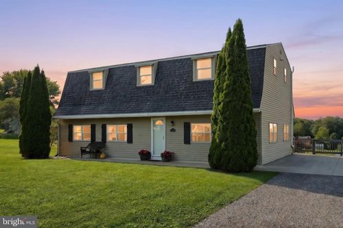 2052 Noss Rd, YORK, PA, 17408 | Card Image