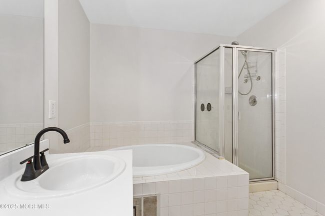 Master Bath | Image 30