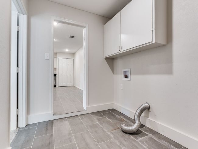 1810 Running River Rd, House other with 3 bedrooms, 3 bathrooms and null parking in Garland TX | Image 22