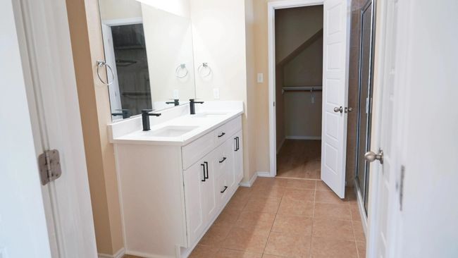 New quartz countertops and New cabinets installed | Image 16