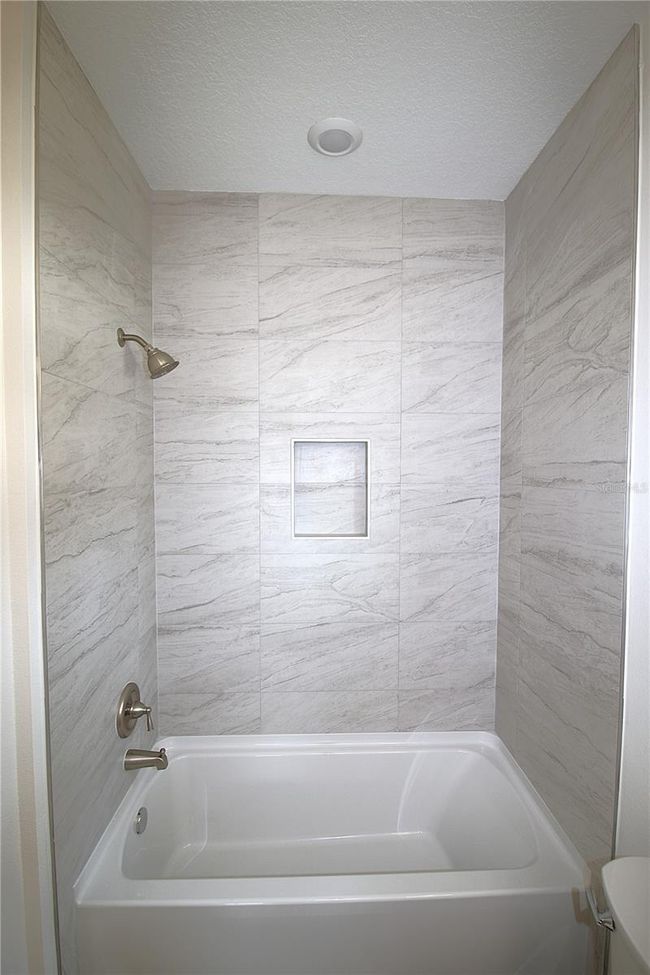 18. Master Bathroom | Image 20
