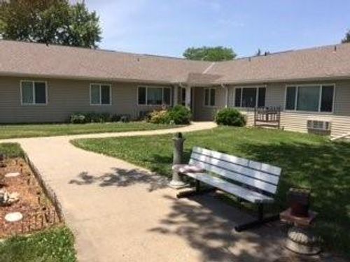 2001 I St, Fairbury, NE, 68352-1260 | Card Image