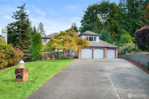 400 Everwood Ct Nw, Issaquah, WA, 98027-2602 | Card Image