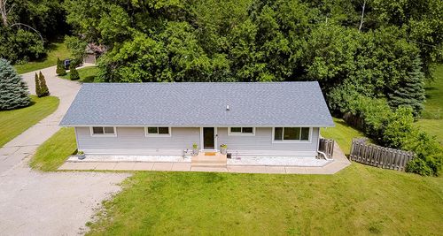 11812 Fox River Rd, Twin Lakes, WI, 53181-9347 | Card Image
