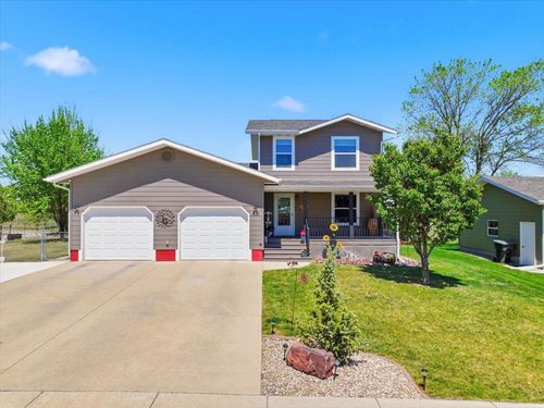1323 Dacar St, Belle Fourche, SD, 57717-3200 | Card Image