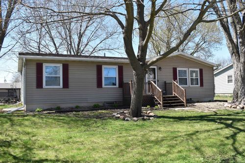 909 S 6th St, Osage, IA, 50461-1255 | Card Image