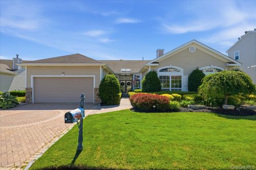 95 Hamlet Dr, Mount Sinai, NY, 11766-3001 | Card Image