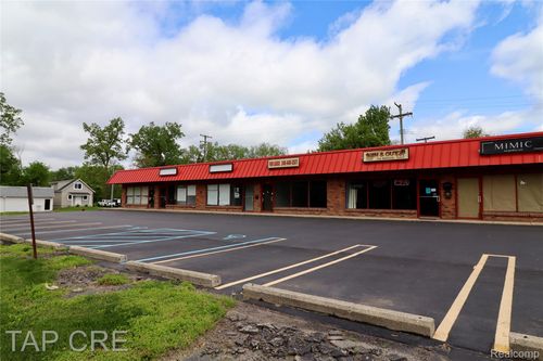 27540 7 Mile Rd, Livonia, MI, 48152-3865 | Card Image