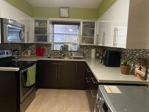 apt-325-19001 Ne 14th Ave, Miami, FL, 33179-4052 | Card Image