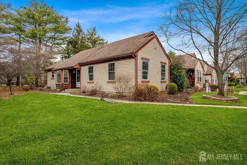 d-153 Concordia Cir, Monroe, NJ, 08831-4604 | Card Image