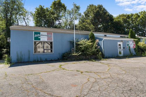 13 Kelly St, Warren, RI, 02885-2405 | Card Image