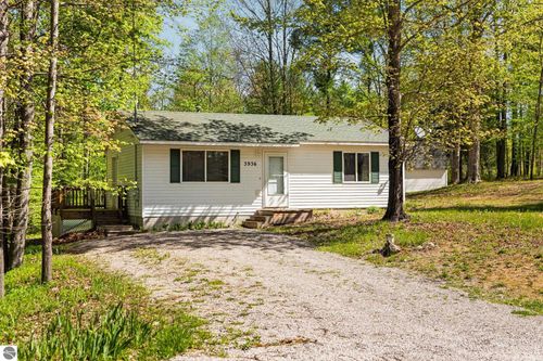 3936 Jeri Rd, Interlochen, MI, 49643-9235 | Card Image