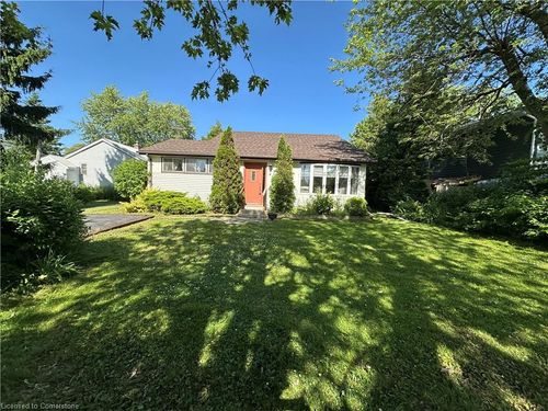 44 Woodhouse Ave, Port Dover, ON, N0A1N8 | Card Image