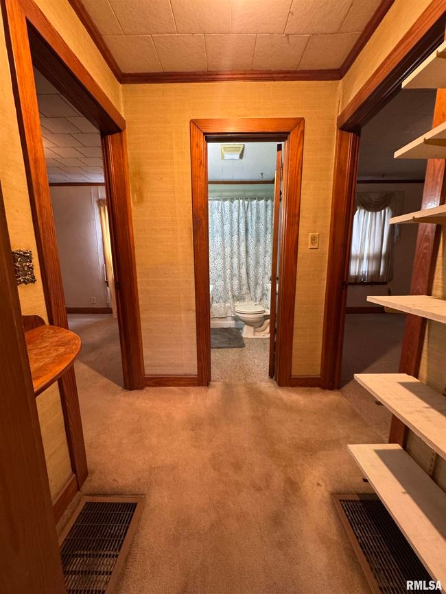 809 W Chestnut St, House other with 2 bedrooms, 2 bathrooms and null parking in Marion IL | Image 9