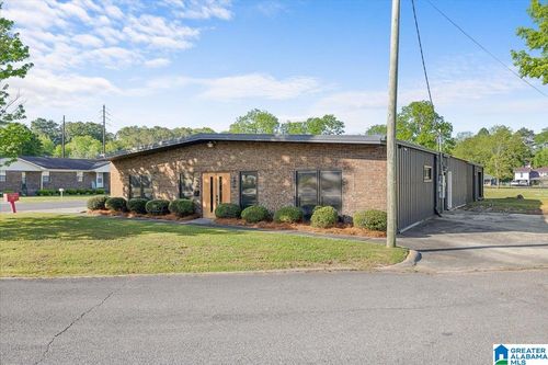 217 3rd St S, Oneonta, AL, 35121-2189 | Card Image