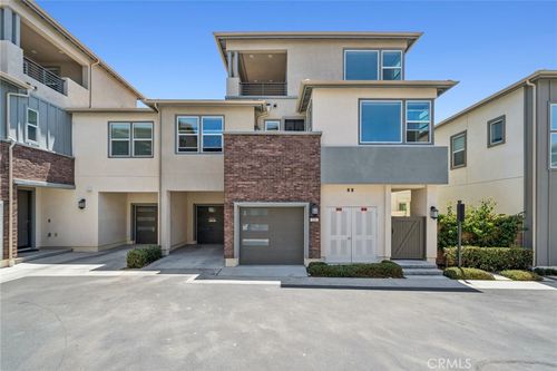 212 Denali, Lake Forest, CA, 92630-7631 | Card Image