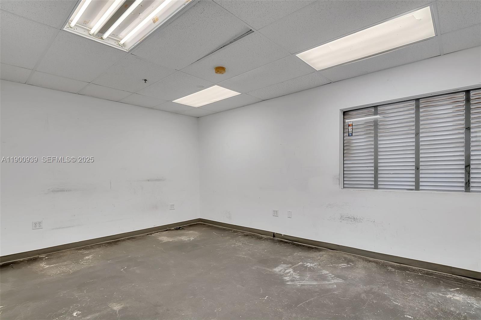 Commercial Lease in Miami Gardens