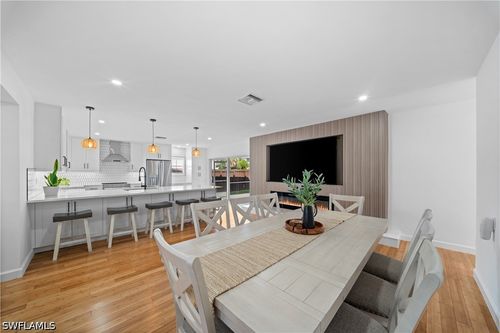 458 Quail Dr, MARCO ISLAND, FL, 34145-2834 | Card Image