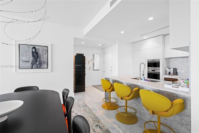 APT-1602 - 5775 Collins Ave, Condo with 2 bedrooms, 3 bathrooms and null parking in Miami Beach FL | Image 18