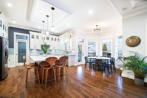 1031 Jay Cres, Squamish, BC, V8B0P2 | Card Image