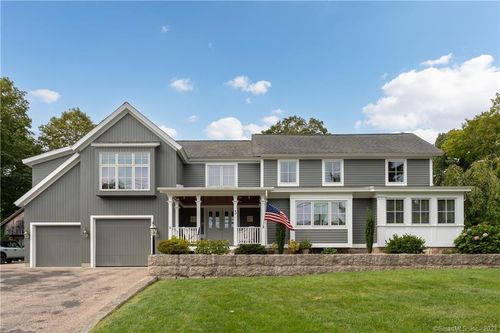 3 School St, Branford, CT, 06405-3327 | Card Image