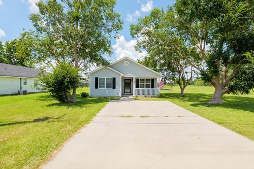 673 Johnson St, Ray City, GA, 31645-8114 | Card Image