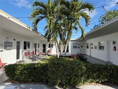 apt-3-3051 Sw 27th Ln, Miami, FL, 33133-3521 | Card Image