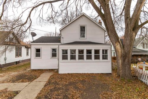 325 W Stearns St, Freeport, IL, 61032-3925 | Card Image