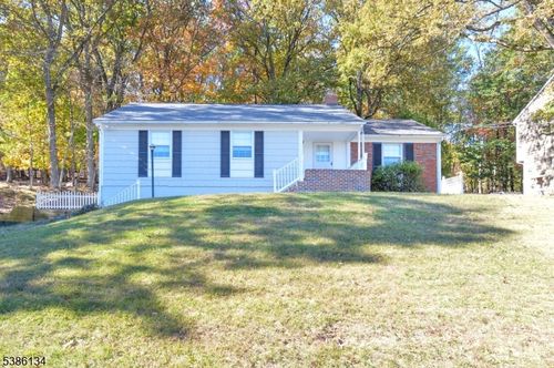 207 Degray St, North Haledon, NJ, 07508-2521 | Card Image