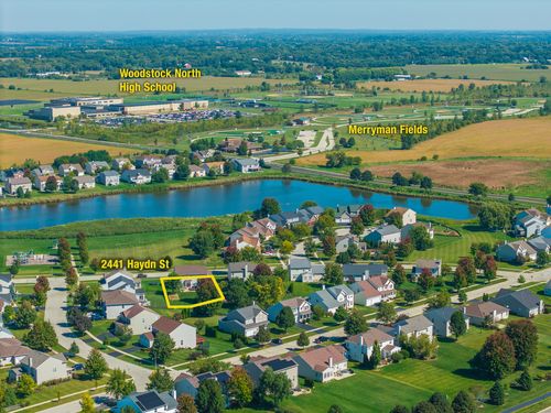 2441 Haydn St, Woodstock, IL, 60098-8045 | Card Image