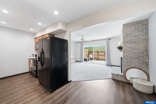 3552 Neerpark Dr, Lincoln, NE, 68506-4529 | Card Image