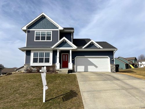 613 Trotter Dr, Mount Horeb, WI, 53572-2396 | Card Image