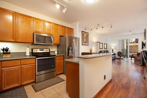 413-350 K St, San Diego, CA, 92101-6929 | Card Image