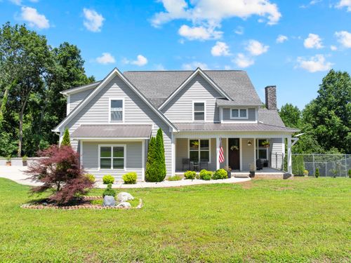 621 Lake Haven Dr, Tullahoma, TN, 37388-6548 | Card Image