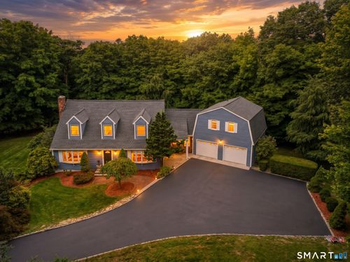 123 Cross Hwy, Redding, CT, 06896-2406 | Card Image