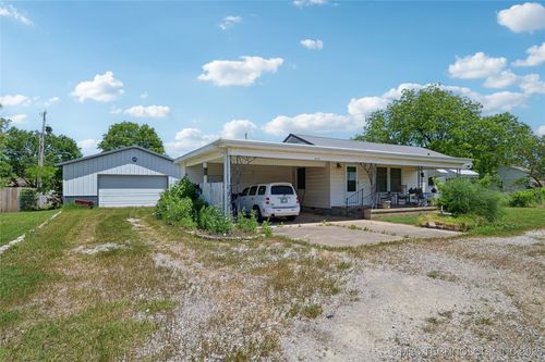 1226 W Davis Dr, Nowata, OK, 74048-2432 | Card Image