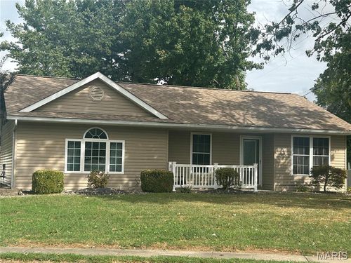 507 Easton Ave, Jerseyville, IL, 62052-1471 | Card Image