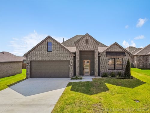 10710 S 279th East Ave, Coweta, OK, 74429-9010 | Card Image