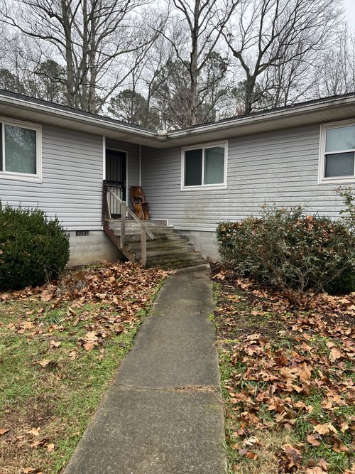 1050 Valley View Rd, Ashland City, TN, 37015-4103 | Card Image