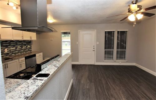 apt-206-6509 Berkman Dr, Austin, TX, 78723-1947 | Card Image