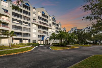 E201 - 2333 Feather Sound Drive, Condo with 1 bedrooms, 1 bathrooms and null parking in Clearwater FL | Image 1