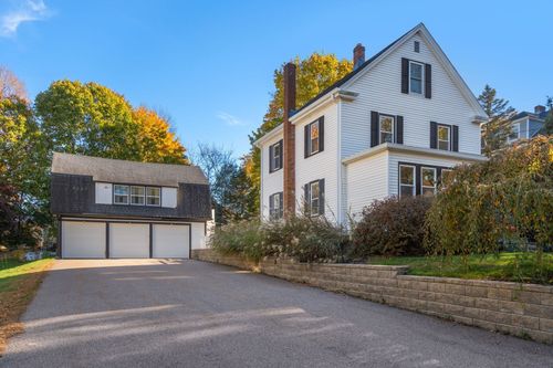 29 Clapp St, Walpole, MA, 02081-3209 | Card Image