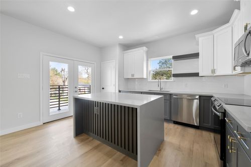 b-7220 S Hall St, Houston, TX, 77028-2324 | Card Image