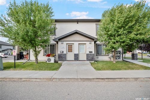 5-5011 James Hill Rd, Regina, SK, S4W0B9 | Card Image