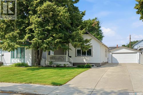1607 Alexandra Ave, Saskatoon, SK, S7K3C4 | Card Image