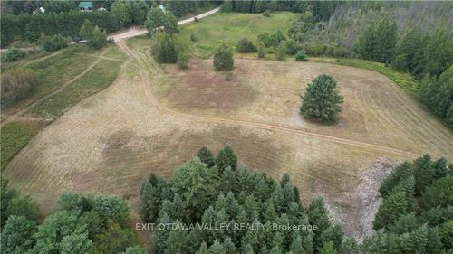 2768 Paugh Lake Rd, Renfrew, ON, K0J1B0 | Card Image