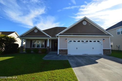 702 Radiant Dr, Jacksonville, NC, 28546-8425 | Card Image